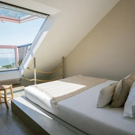 Lapoint Surf Camp * 에리세이라