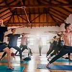 Lapoint Surf Camp Hostel Ericeira