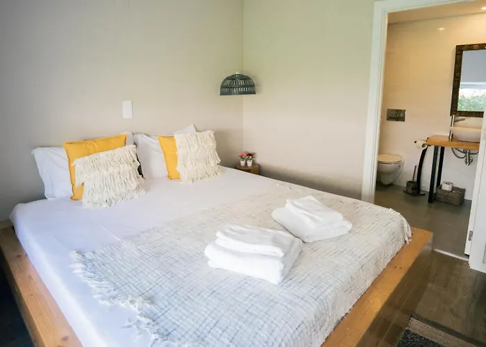 Lapoint Surf Camp Хостел