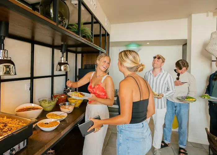 Хостел Lapoint Surf Camp *