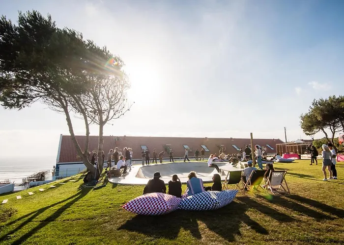 Lapoint Surf Camp بيت شباب *